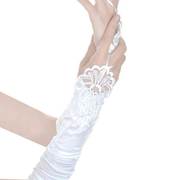 NWT Fingerless Gathered Beaded Sequin Gloves - Picture 5 of 8